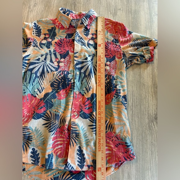 IZOD Saltwater Mens Hawaiian Shirt Relaxed Classics Floral 100% Cotton Sz Medium - Picture 8 of 9